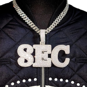 Colar com pingente de letras e números de tamanho grande personalizado, corrente cubana com placa de identificação grande, joias hip-hop, joias masculinas, presente personalizado para ele