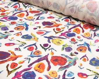 Tela de lino 100% con estampado de flores pintadas y suavizada. Se vende cortada a medida o por metro.