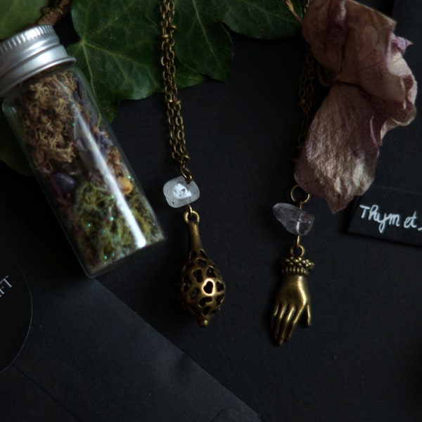 Magic pouch (Les Divinatrices collection) / Mini box necklace in bronze brass, sachet of garden herbs, amethyst witch's vial