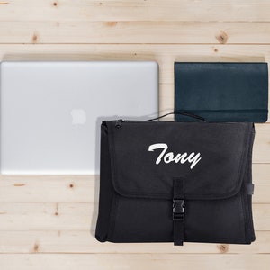 Negro Bordado personalizado Nombre de transferencia de calor 12 "a 15" pulgadas Computadora portátil Tableta Ipad Macbook Acolchado Protección de manga portátil