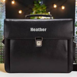 Impressão deboss nome moderno clássico preto negócios executivo chefe escritório trabalho carry flap sobre couro acolchoado computador portátil tablet organizador