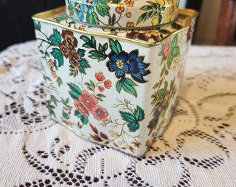 Floral Tin Container By Daher, Long Island, N. Made In England. Lidded, Fancy!