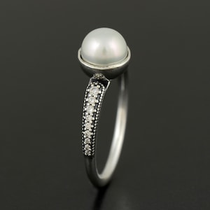 Genuine PANDORA Elegant Beauty Pearl Ring 191018P Size 54 Sterling Silver Cz Brand New Comes with PANDORA Gift Pouch Fast Postage Retired