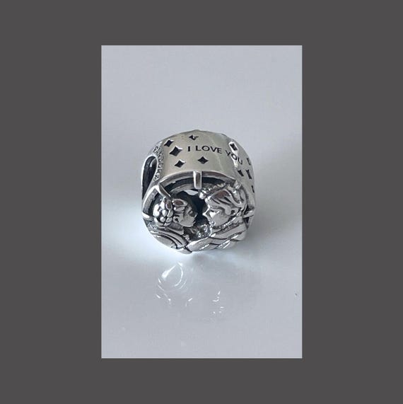 Genuine PANDORA Star Wars Hans Solo Princess Leia Kiss Charm