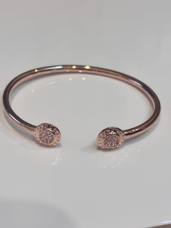 正規品 PANDORA シグネチャー ローズゴールド CZ オープンバングル