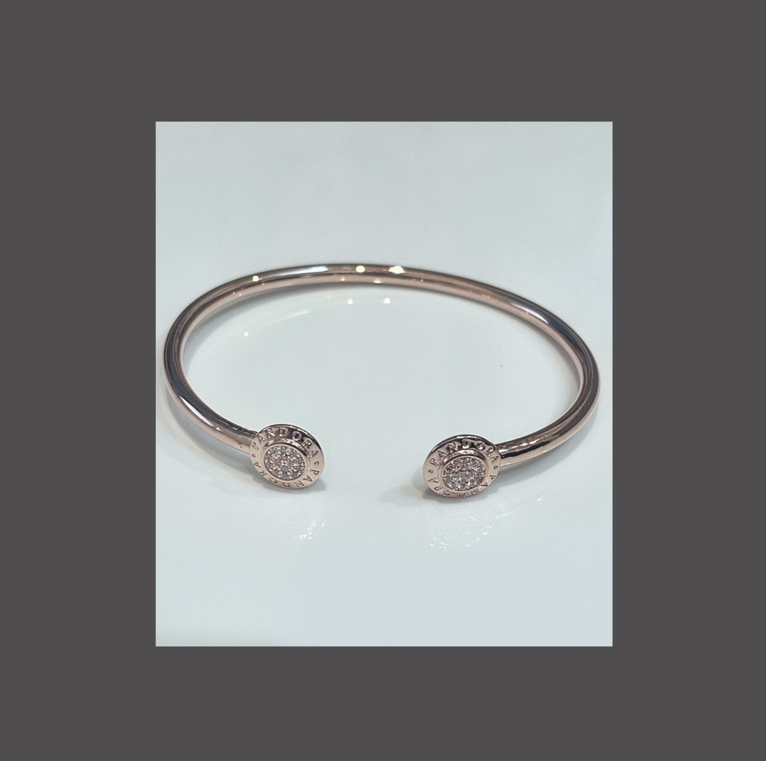 正規品 PANDORA シグネチャー ローズゴールド CZ オープンバングル