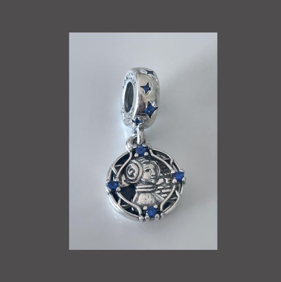 Genuine PANDORA Star Wars Princess Leia Double Dangle Charm 799251C01  Sterling Silver New RETIRED Comes with PANDORA Gift Pouch Fast Postage
