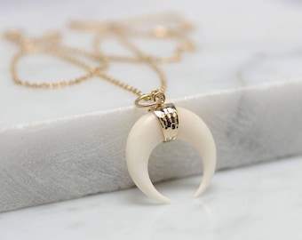 22x22mm Hammered Sterling Silver Double Horn Necklace Pendant