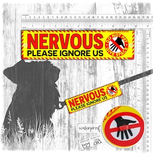 Dog Leash Sleeve: &quot;NERVOUS, please ignore us&quot;, do not pet, give space sign.