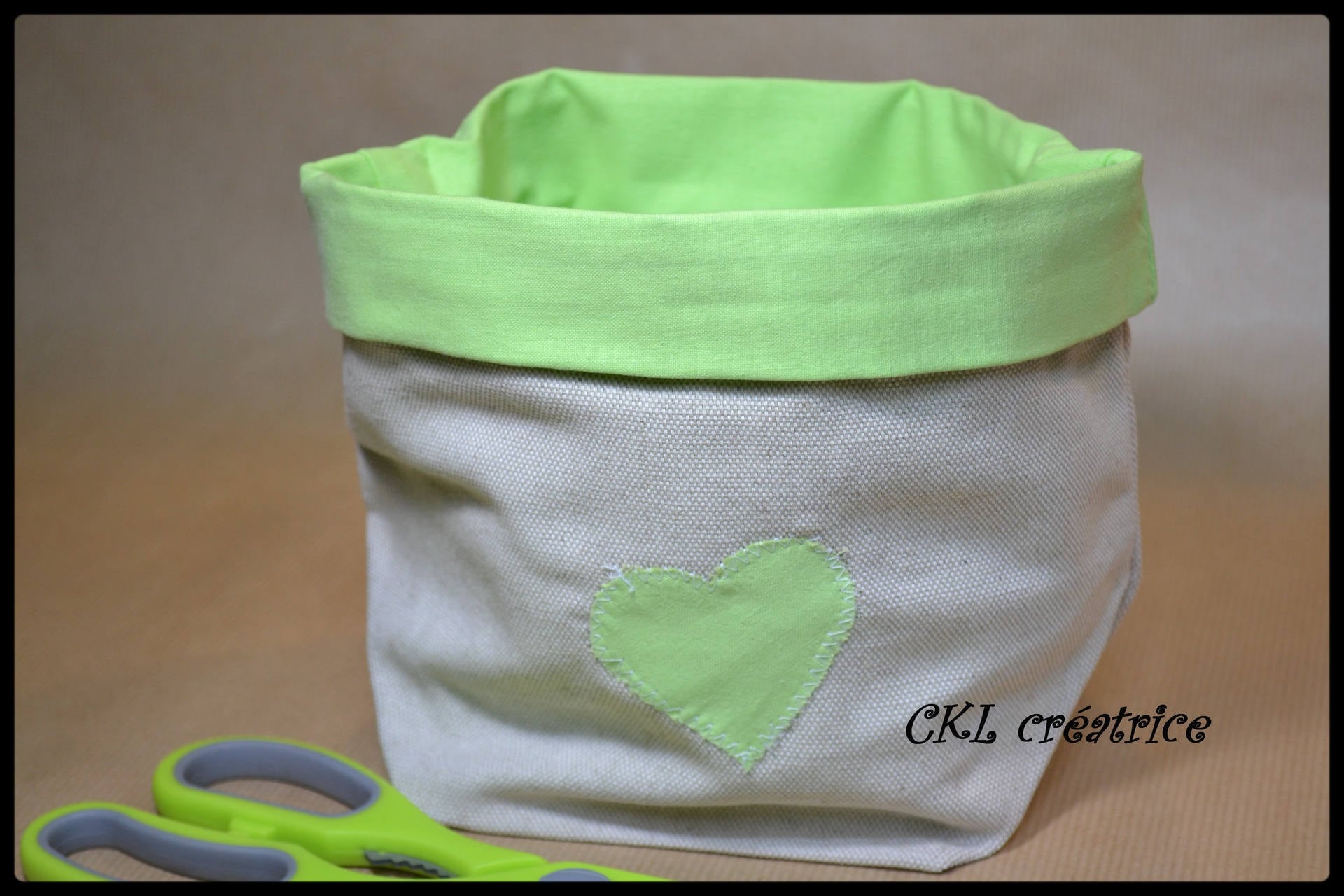 Panière Beige et Vert Anis Réversible