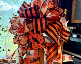 The Mena Black & Orange Halloween Bow, bow for wreaths, lantern bow, mailbox bow, polka dot bow, spooky bow, creepy bow, pumpkin bow