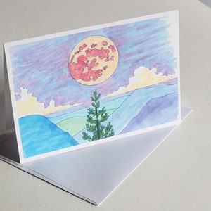 Cartão de felicitações dobrado com envelope - lua cheia, montanhas de Sierra Nevada, pinheiro perene, natureza, desenho de marcador