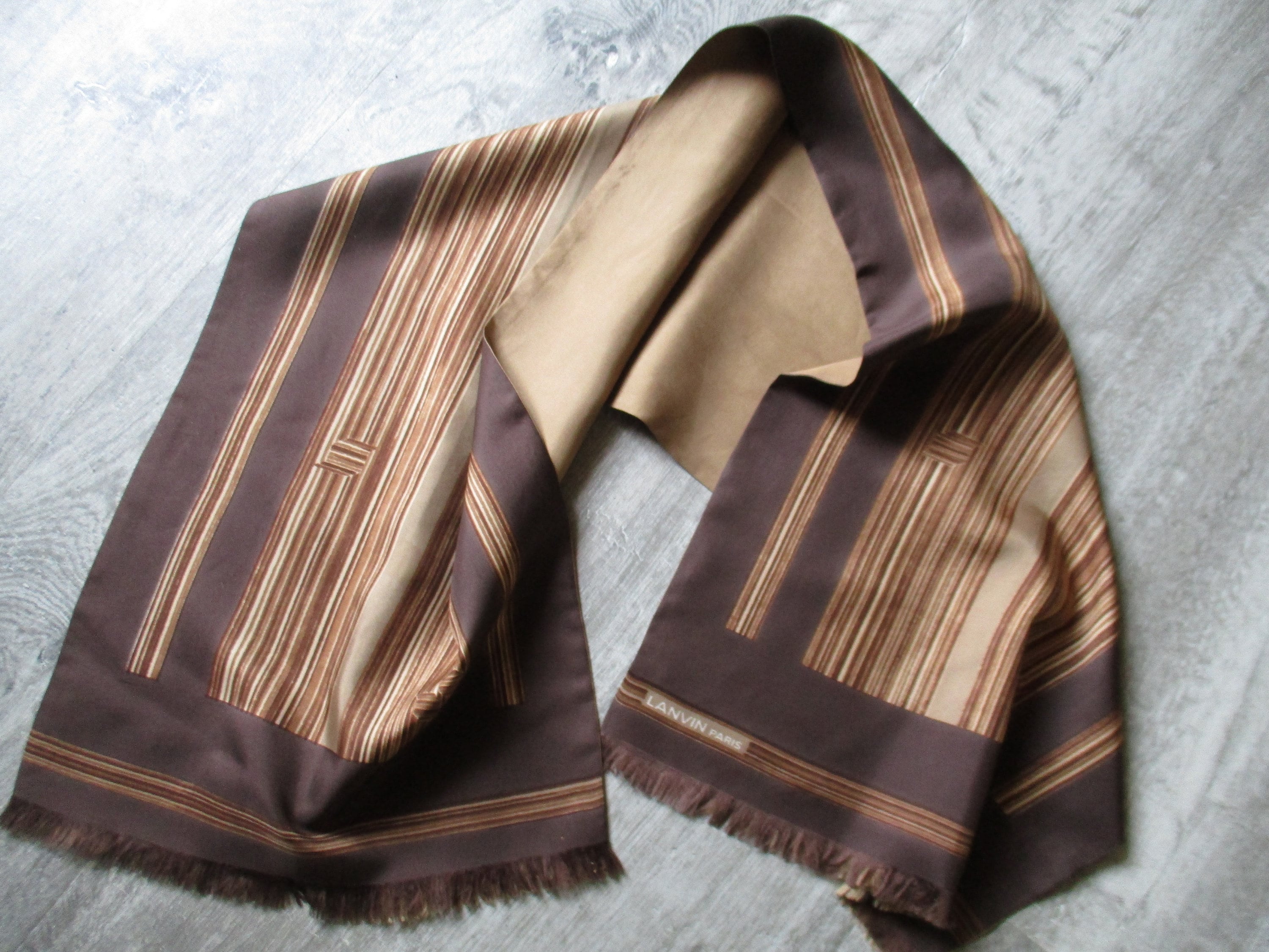 Lanvin LANVIN Foulard authentique soie TBEG  vintage scarf  74 x 77 cm 