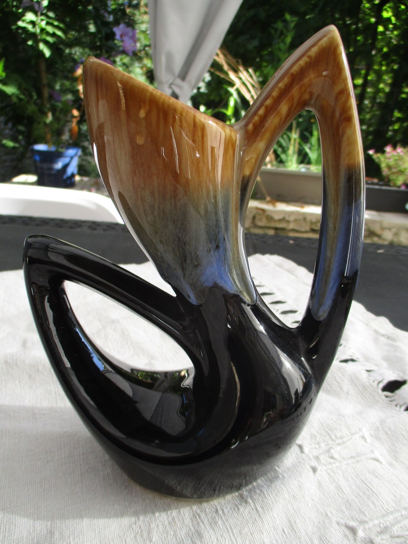 unsigned France in very good condition with 2 handles staggered stylized Small vase ART DECO 19 cm ceramic
