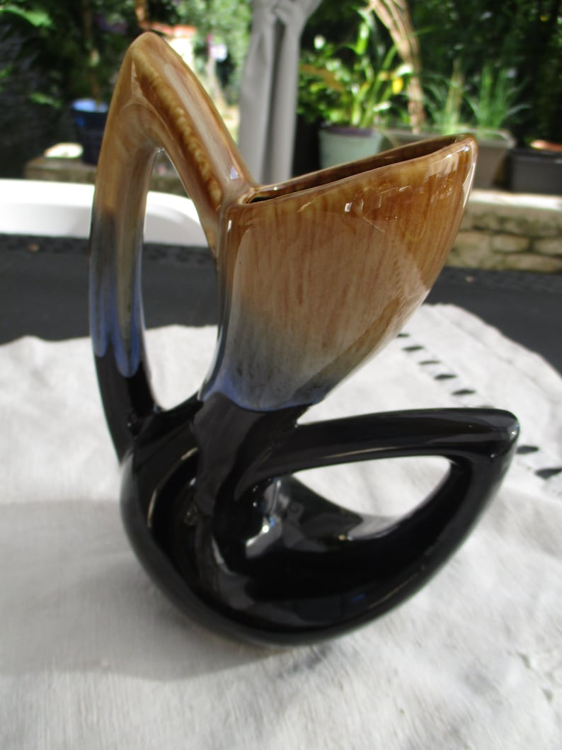 unsigned France in very good condition with 2 handles staggered stylized Small vase ART DECO 19 cm ceramic