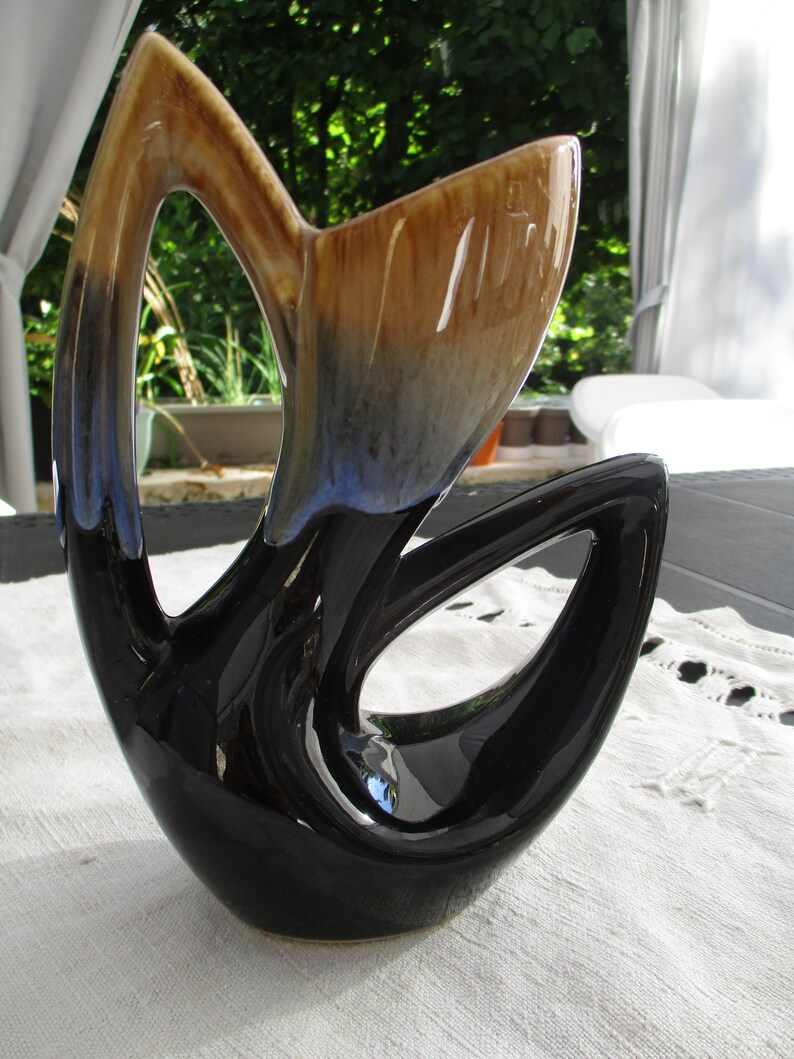 unsigned France in very good condition with 2 handles staggered stylized Small vase ART DECO 19 cm ceramic