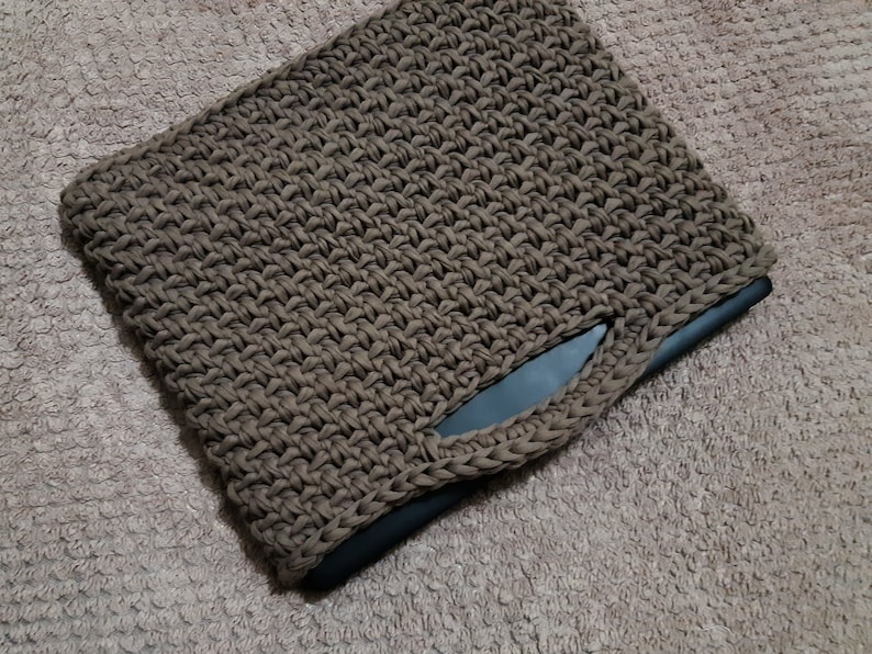 CROCHET PATTERN Laptop Cover PDF Pattern, Laptop Crochet Case, Crocheted Laptop Sleeve Tutorial, Notebook Case, Crochet Bag Pattern image 4