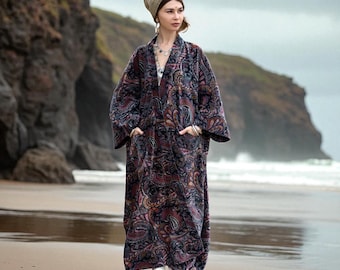 El abrigo tipo kimono Harper Velvet Duster / Luna Paisley