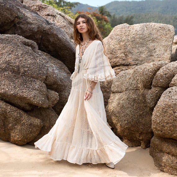 Beata Plus Size Boho Wedding Dress – Cotton Lace Bridal Maxi Gown in Antique Beige