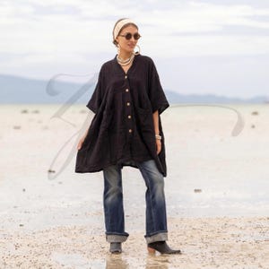 Aria Tunika – Jordsvart Kaftan i Bomullsgasväv | Babydoll-topp i plusstorlek med fickor