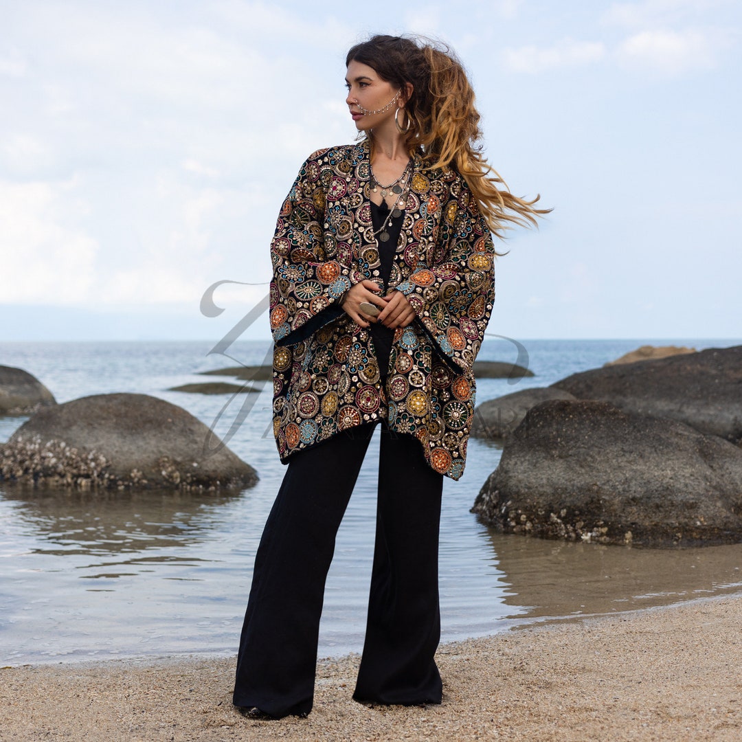 EMBROIDERED VELVET SHORT KIMONO MAPLES