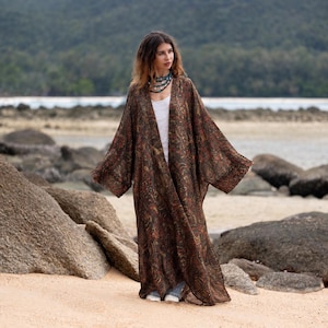 Kimono largo de seda sari vintage en tapiz espresso / Abrigo bohemio Harper de talla grande
