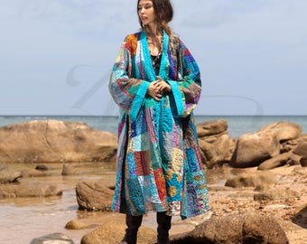 Nina gesteppter Seiden-Patchwork-Kimono | Türkis-Mosaik | Handgefertigter Boho-Staubmantel