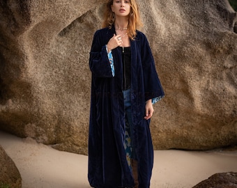 Mai Velvet Kimono: Embrace the Velvet Dream – Exceptionally Handcrafted, Timelessly Stylish, and Thoughtfully Designed for All Body Types