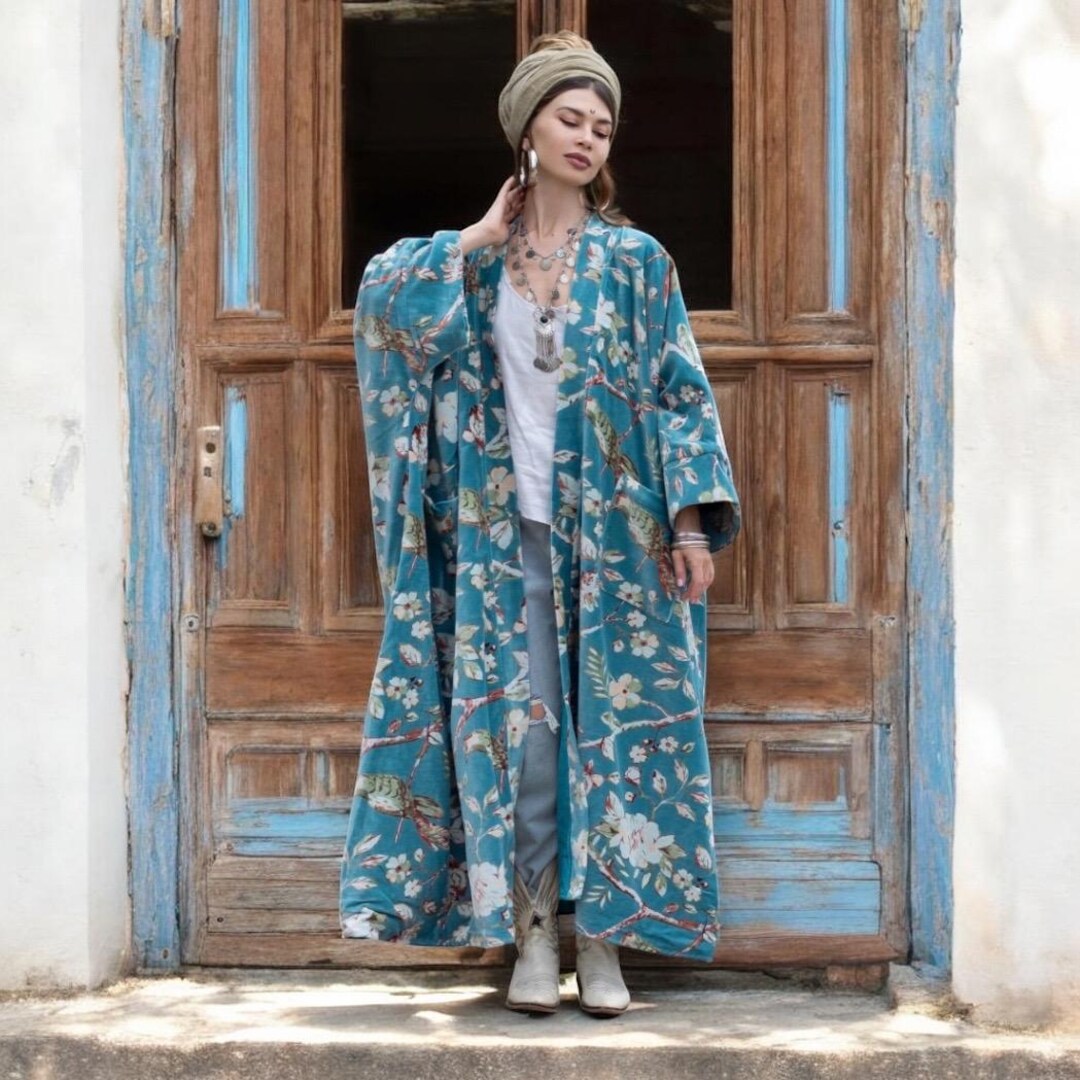 ETRE✖️marihoja Plus Size Velvet Kimono Duster – Serene Sky Floral Boho Coat