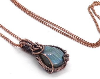 Copper necklace with blue labradorite, handmade boho pendant, gem jewellery gift, energy and strength amulet, ethno design, blue gemstone