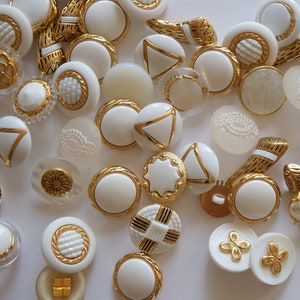 mix buttons set white gold 65 pieces different MEDIUM decorative buttons for decoration to sew sweet cute buttons mix zdjęcie 1