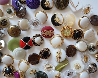 Vintage recycled shank buttons mix set – 65 pcs medium multicolor buttons for sewing and crafts, eco-friendly decorative buttons