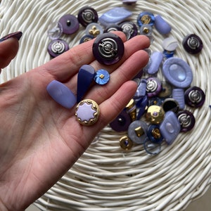 schachtknopen, mix set lila kleur paarse decoratieve knopen, 65 stuks medium, knopen voor decoratie om te naaien lieve schattige knopen mix afbeelding 8
