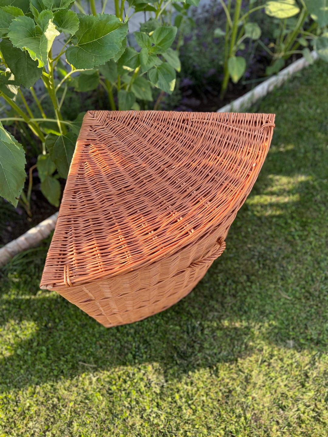 Small Corner Wicker Laundry Basket With Lid, Rattan Storage Basket ...