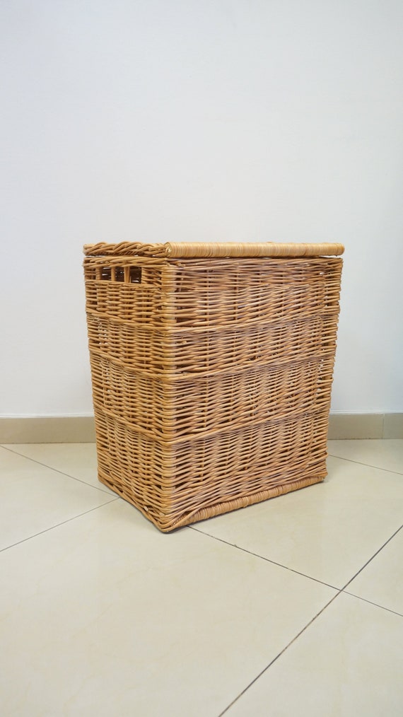Kleiner Weidenwäschekorb mit Deckel, schmaler Rattan Aufbewahrungskorb, handgefertigter Boho Korb, rustikaler Weidenkorb Polen
