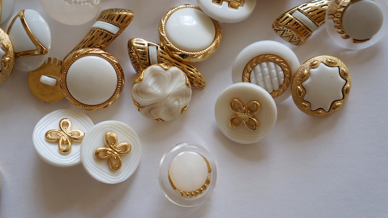 mix buttons set white gold 65 pieces different MEDIUM decorative buttons for decoration to sew sweet cute buttons mix