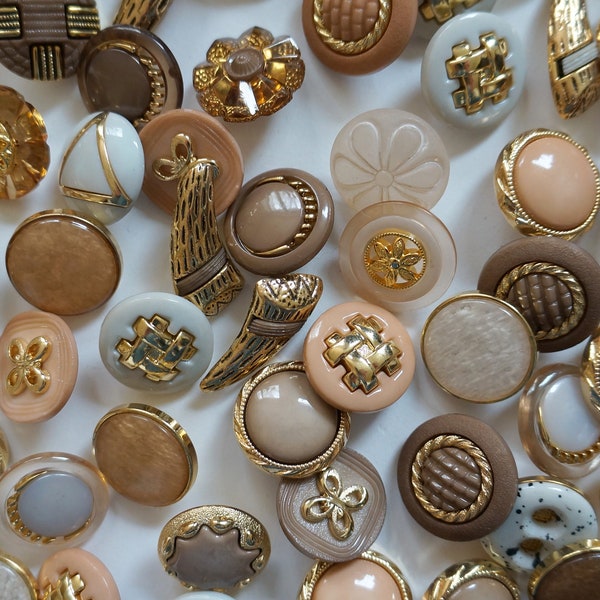 Lot de 65 boutons décoratifs, boutons dorés marron beige à coudre MOYEN, joli mélange de boutons