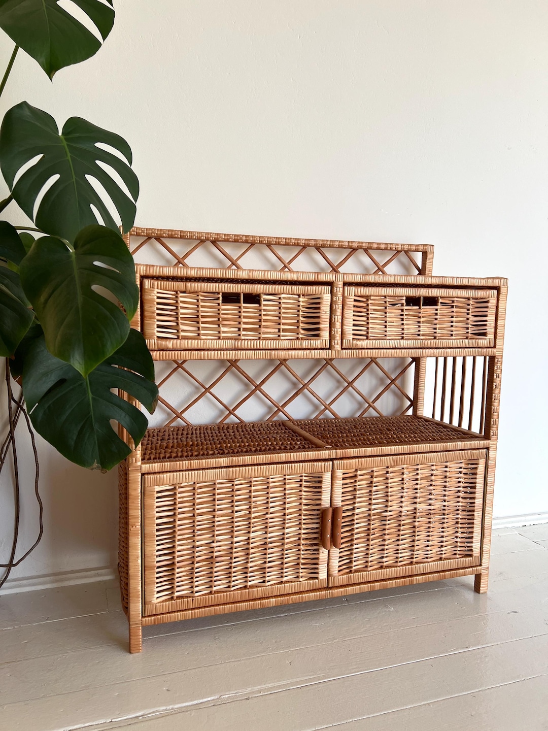 4+ Amazing Ways to Clean Wicker Furniture - Tips Bulletin - Polishing Wicker Furniture In Living Room