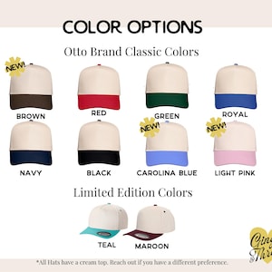 Puede incluir: Una colecci&oacute;n de gorras de b&eacute;isbol marca Otto con coronas color crema y viseras de varios colores: marr&oacute;n, rojo, verde, azul real, marino, negro, azul Carolina, rosa claro, verde azulado y granate. El texto incluye COLOR OPTIONS y etiquetas NEW.