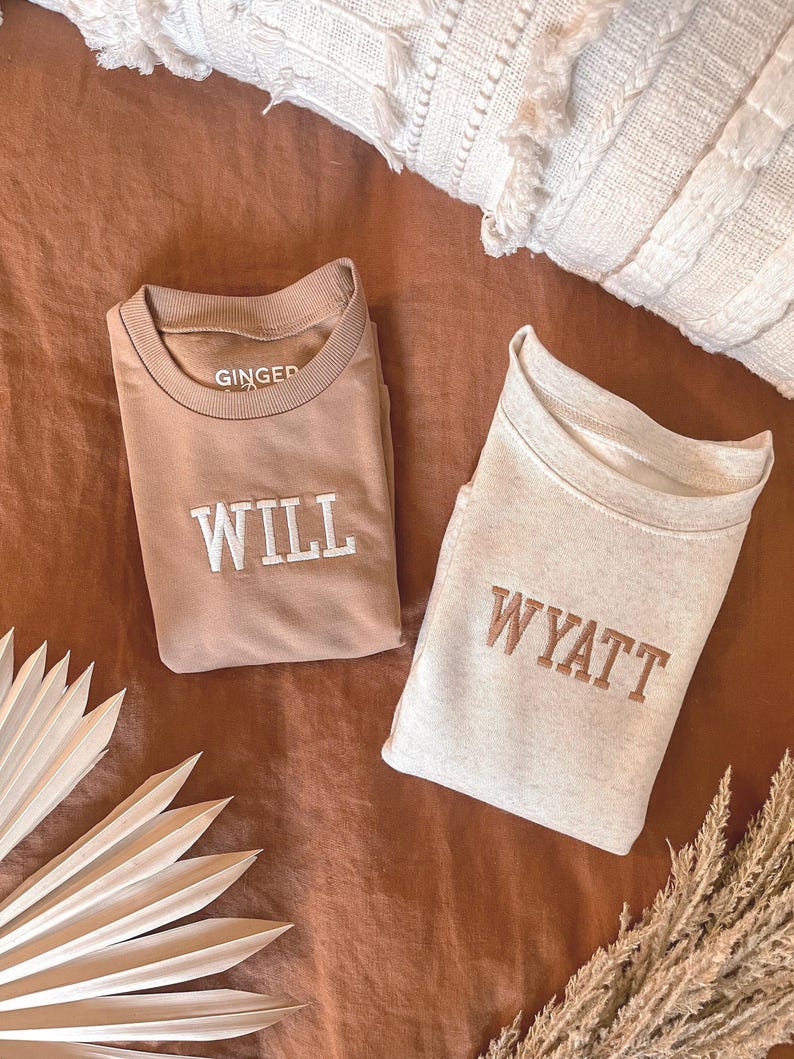 Sudadera infantil bordada personalizada, Sudadera personalizada para niño pequeño, Regalo de segundo cumpleaños para niña, Camiseta con nombre bordado, Ropa orgánica para bebé imagen 9