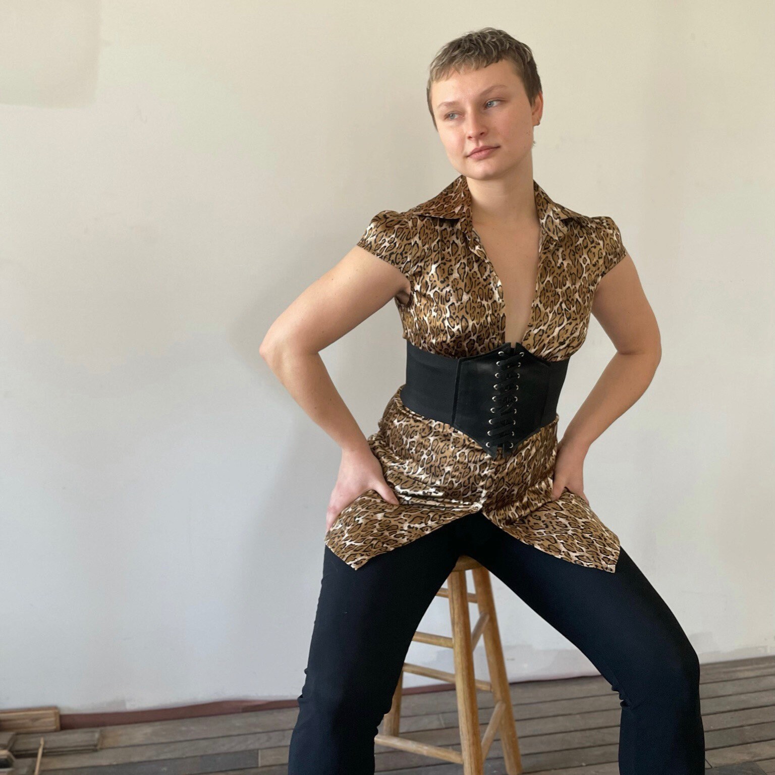 00s Y2K Leopard Print Cheetah Print Top Printed Blouse Guess