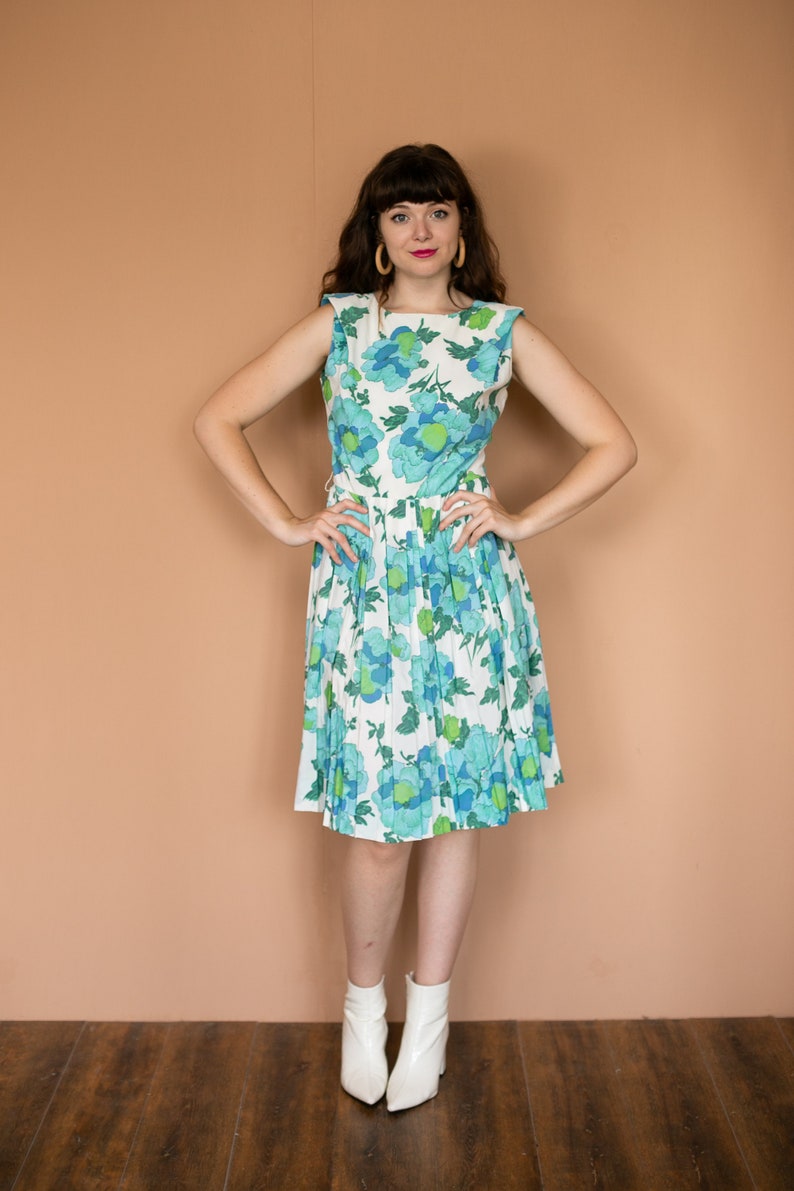 50s Floral Cocktail Dress Full Skirt Pleated Day Dress Sun Dress Green Blue Floral Print Dress 28 inch Waist