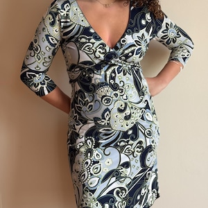 Y2k/00s Paisley Swirl Pattern Fitted Knee-Length Bodycon Dress Deep V-Neck 3/4-Length Sleeves