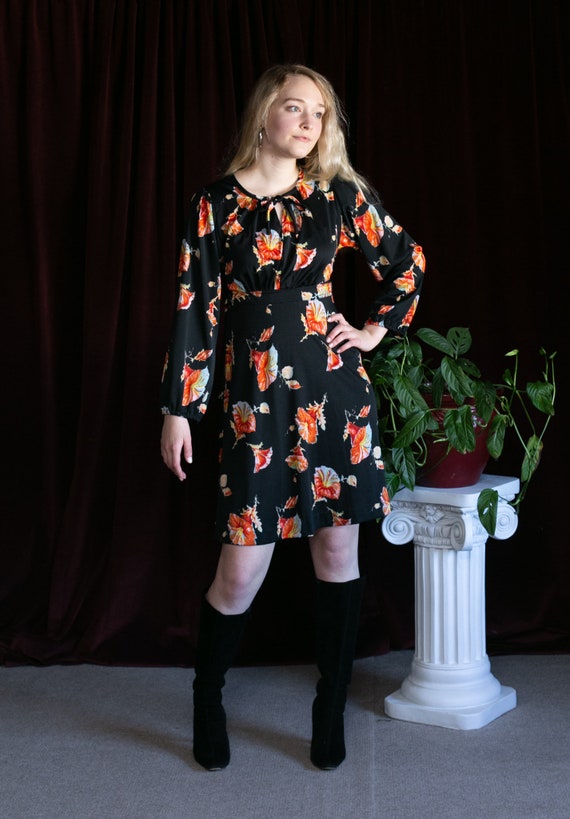 70s Tulip Floral Printed Hippie Dress Black & Ora… - image 6