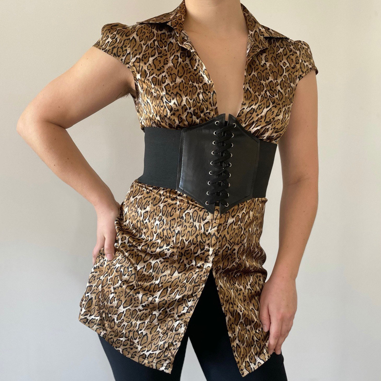 00s Y2K Leopard Print Cheetah Print Top Printed Blouse Guess