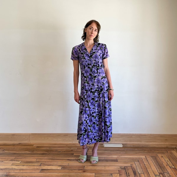 90s Dress Maxi Casual Day Dress Purple Floral Print Collared Button Down Short Sleeve Dress Black Purple Plisse Dress