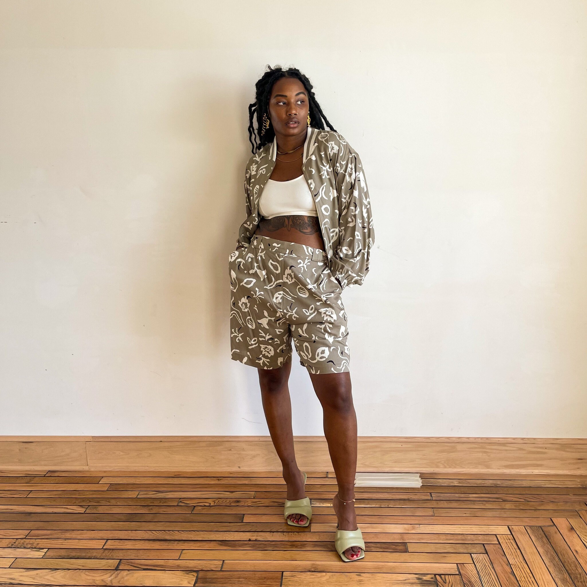 80s Rayon Two Piece Set – High Waist Shorts & Bomber Jacket - XL