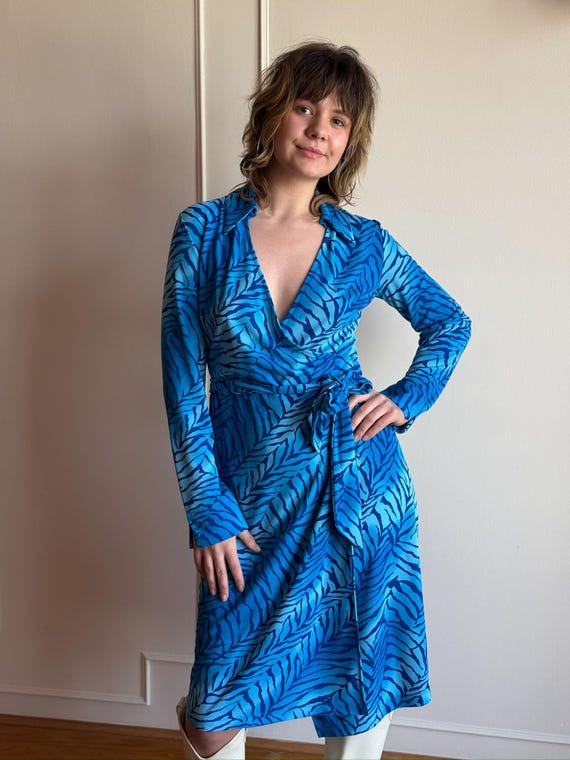 90s/Y2K Express Blue Zebra Print Long Sleeve Wrap… - image 1