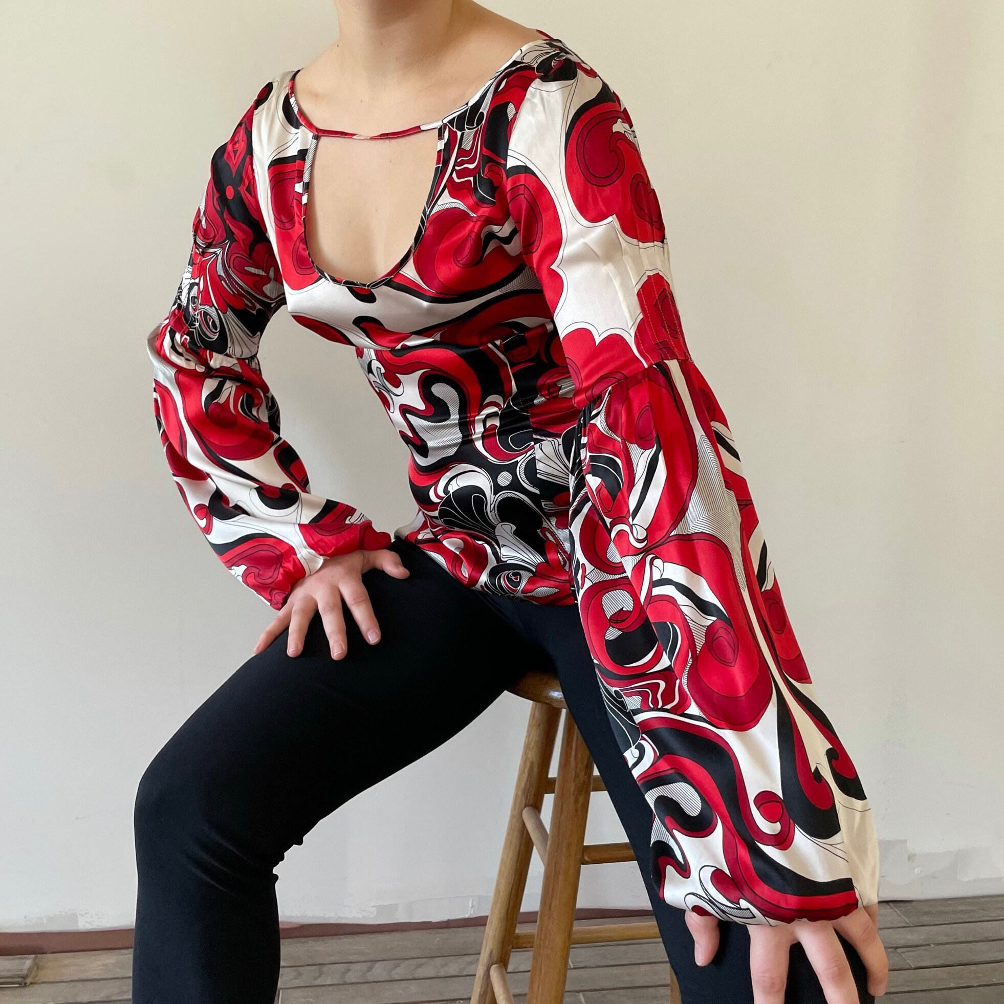 トップス 90s Black Balloon Sleeve Silk Blouse Puff Sleeve Popover Top - Black Solid Colors | NYDJ
