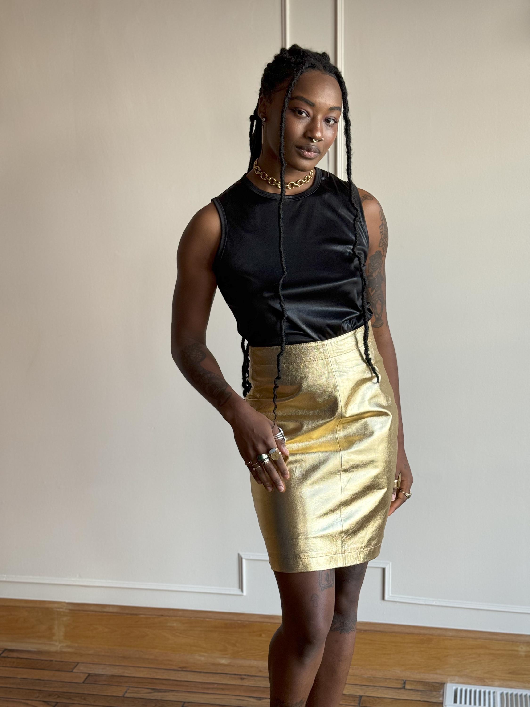 希少　ヴィトン　メタリック　パイソン　ミニスカート　ゴールド　ラムレザー　金色 希少 ヴィトン メタリック パイソン ミニスカート ゴールド ラムレザー